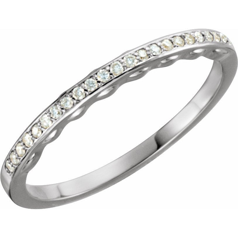 14K White 1/10 CTW Diamond Band