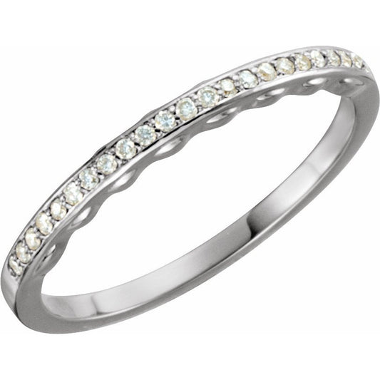 14K White 1/10 CTW Diamond Band