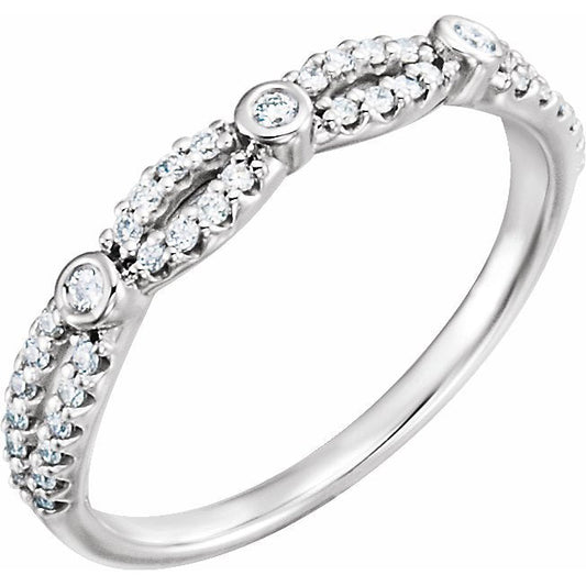 14K White 1/6 CTW Diamond Band