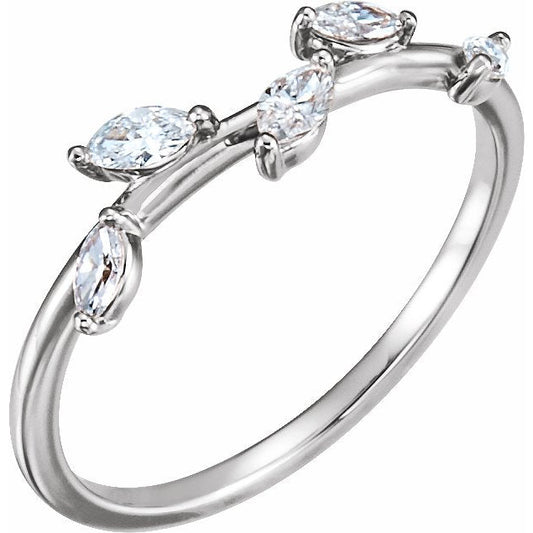 14K White 1/4 CTW Diamond Leaf Ring