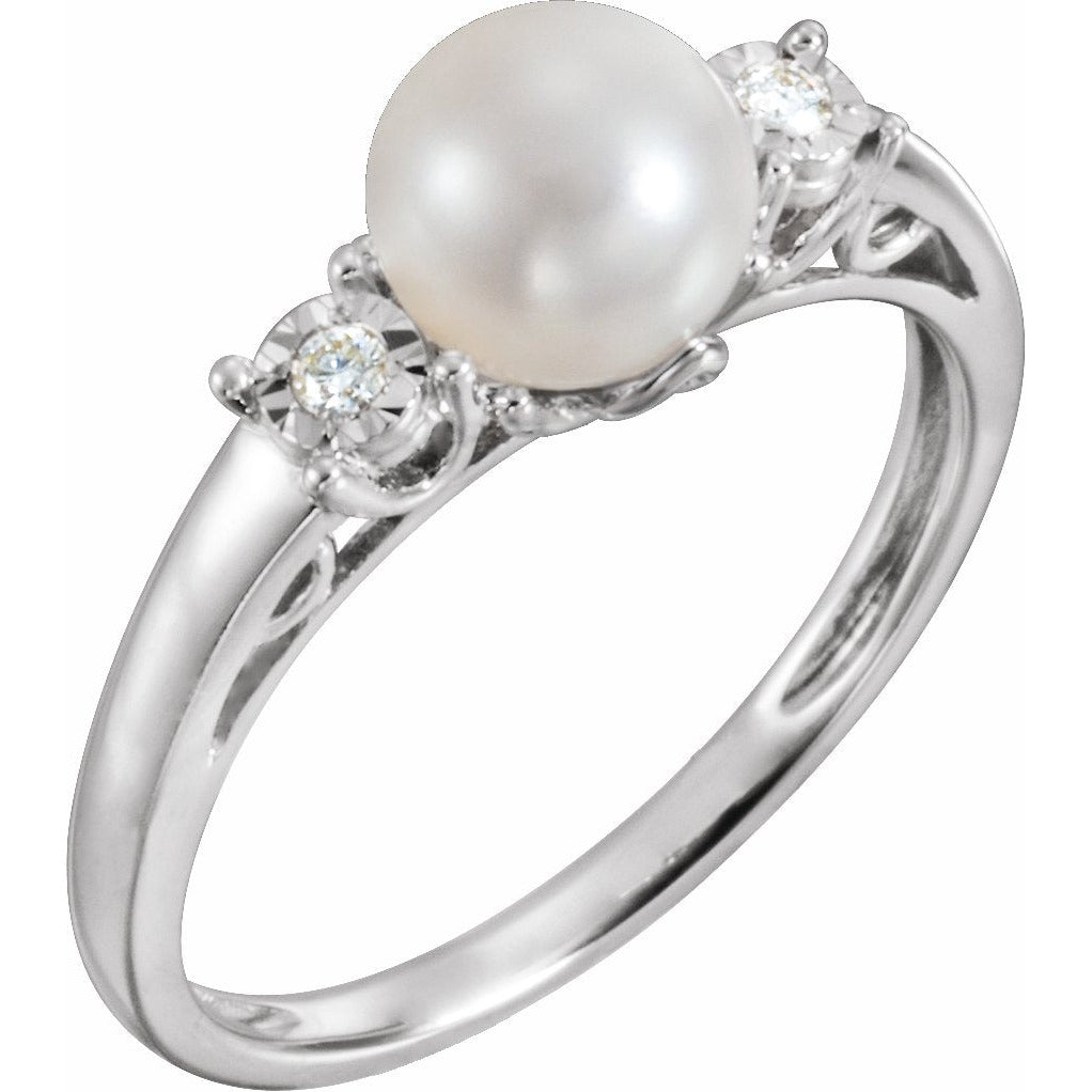 14K White Freshwater Pearl and .04CTW Diamond Ring