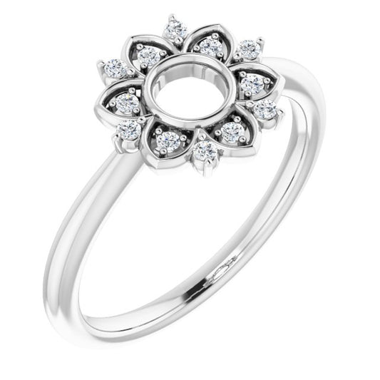 14K White 1/10 CTW Diamond Starburst Ring